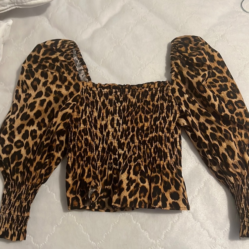 ZARA Leopard print stretchy blouse